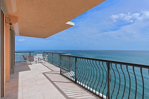 Condominio en venta en Riviera Beach, Florida, 3 dormitorios, 323.58 m2 № 810864 - foto 17