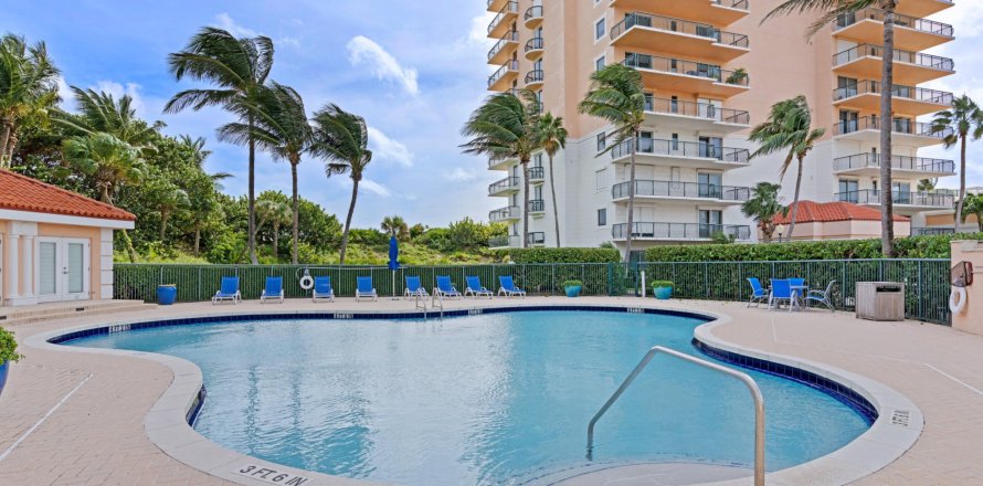 Condominio en Riviera Beach, Florida, 3 dormitorios  № 810864