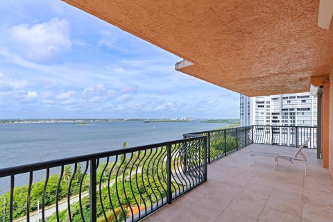 Condo in Riviera Beach, Florida, 3 bedrooms  № 810864 - photo 30