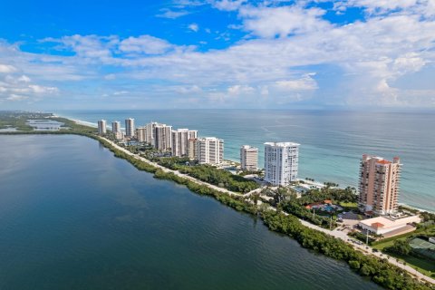 Condominio en venta en Riviera Beach, Florida, 3 dormitorios, 323.58 m2 № 810864 - foto 9