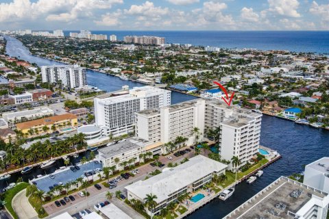 Condo in Fort Lauderdale, Florida, 2 bedrooms  № 930022 - photo 24