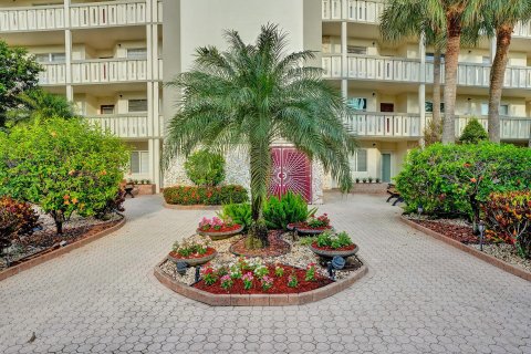 Copropriété à vendre à Coconut Creek, Floride: 2 chambres, 107.4 m2 № 1154468 - photo 2