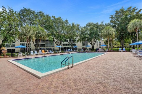 Condo in Coconut Creek, Florida, 2 bedrooms  № 1154468 - photo 15