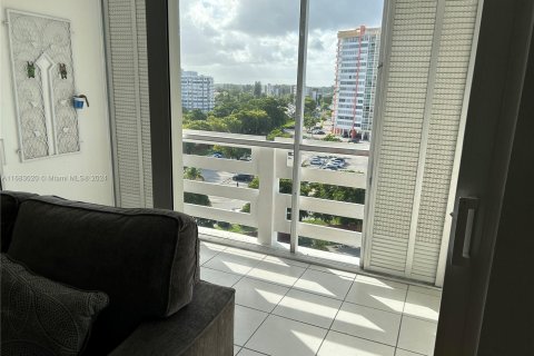 Condominio en venta en Miami, Florida, 1 dormitorio, 85.56 m2 № 1417184 - foto 16