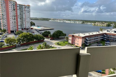 Condominio en venta en Miami, Florida, 1 dormitorio, 85.56 m2 № 1417184 - foto 10