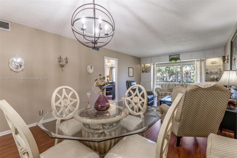 Condominio en venta en Pembroke Pines, Florida, 2 dormitorios, 108.7 m2 № 925015 - foto 9
