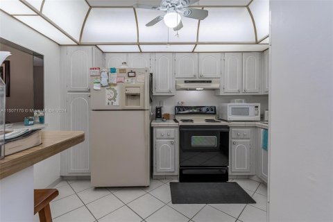 Condominio en venta en Pembroke Pines, Florida, 2 dormitorios, 108.7 m2 № 925015 - foto 13