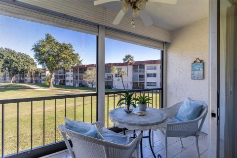 Copropriété à vendre à Pembroke Pines, Floride: 2 chambres, 108.7 m2 № 925015 - photo 22