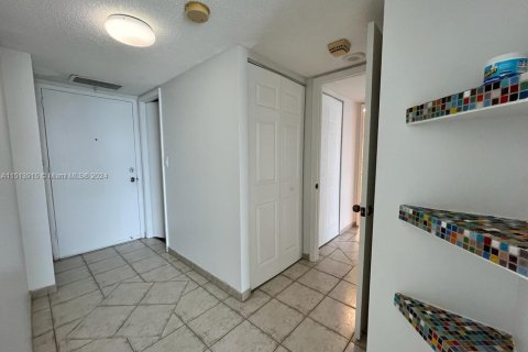 Copropriété à vendre à Aventura, Floride: 1 chambre, 71.16 m2 № 944912 - photo 16