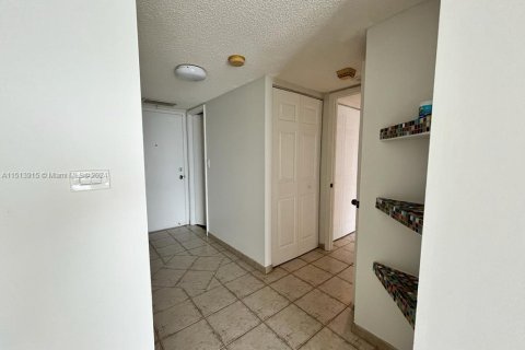 Copropriété à vendre à Aventura, Floride: 1 chambre, 71.16 m2 № 944912 - photo 15