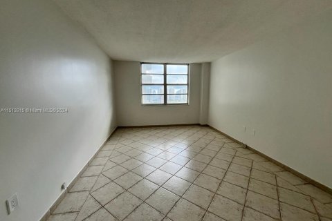 Copropriété à vendre à Aventura, Floride: 1 chambre, 71.16 m2 № 944912 - photo 12