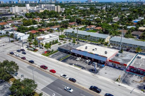 Immobilier commercial à vendre à Fort Lauderdale, Floride № 660631 - photo 4
