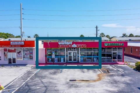 Propiedad comercial en venta en Fort Lauderdale, Florida № 660631 - foto 2