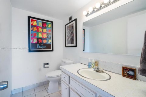 Condominio en venta en Miami, Florida, 1 dormitorio, 79.99 m2 № 1333501 - foto 6