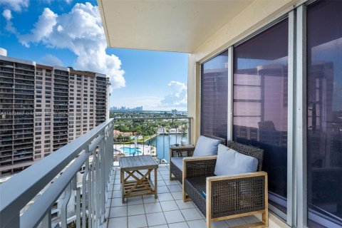 Condominio en venta en Miami, Florida, 1 dormitorio, 79.99 m2 № 1333501 - foto 13