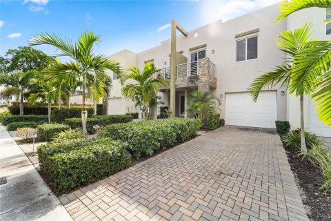 Townhouse in Fort Lauderdale, Florida 3 bedrooms, 193.98 sq.m. № 869119 - photo 18