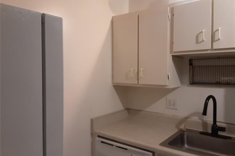 Condo in Orlando, Florida, 1 bedroom  № 1379981 - photo 13