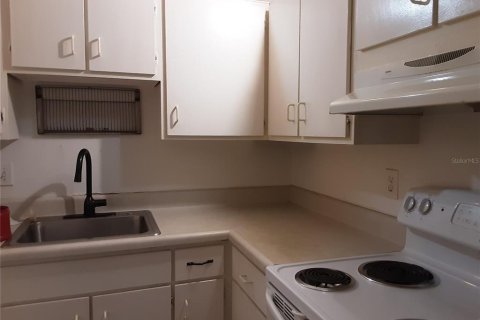 Condo in Orlando, Florida, 1 bedroom  № 1379981 - photo 14