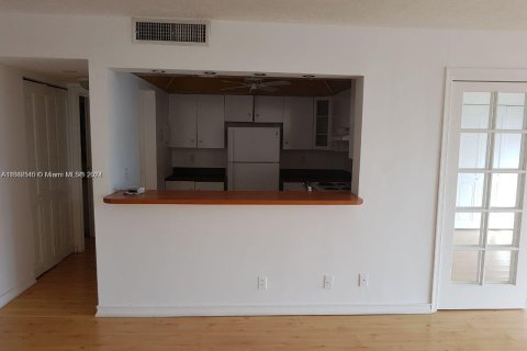 Copropriété à vendre à Hallandale Beach, Floride: 2 chambres, 94.76 m2 № 1370720 - photo 5