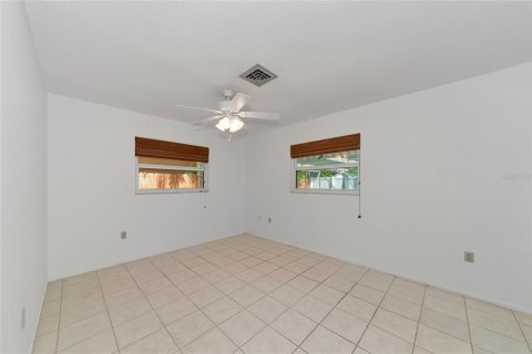 House in Venice, Florida 2 bedrooms, 138.98 sq.m. № 1346325 - photo 10