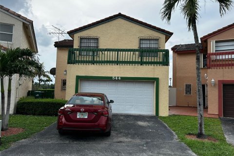 Casa en venta en Miami, Florida, 4 dormitorios, 189.24 m2 № 1409151 - foto 1