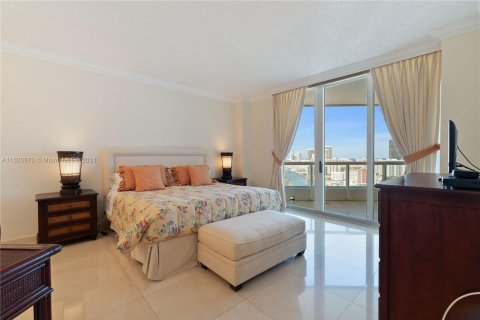 Condo in Aventura, Florida, 3 bedrooms  № 1272302 - photo 14