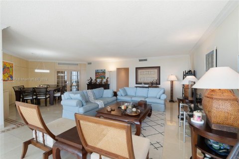 Copropriété à vendre à Aventura, Floride: 3 chambres, 244.33 m2 № 1272302 - photo 6