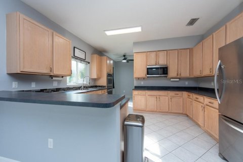 Casa en venta en Tampa, Florida, 5 dormitorios, 273.69 m2 № 1388881 - foto 13