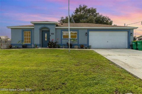 House in PORT ST. JOHN in Cocoa, Florida 3 bedrooms, 110.37 sq.m. № 1388848 - photo 1