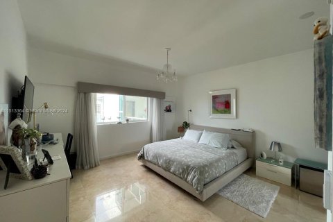 Condominio en venta en Miami, Florida, 2 dormitorios, 138.42 m2 № 944563 - foto 15