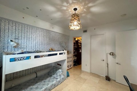 Condominio en venta en Miami, Florida, 2 dormitorios, 138.42 m2 № 944563 - foto 22
