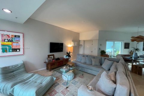 Condominio en venta en Miami, Florida, 2 dormitorios, 138.42 m2 № 944563 - foto 1
