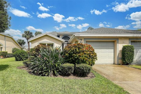 Casa en venta en Port St. Lucie, Florida, 2 dormitorios, 123.28 m2 № 1380500 - foto 1