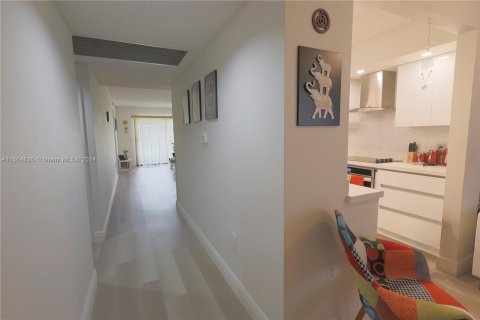 Copropriété à vendre à Pembroke Pines, Floride: 2 chambres, 92.9 m2 № 1380541 - photo 8