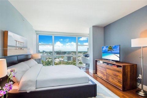 Condo in Miami Beach, Florida, 1 bedroom  № 1380499 - photo 3