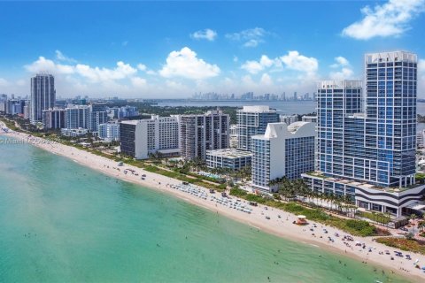 Condo in Miami Beach, Florida, 1 bedroom  № 1380499 - photo 21