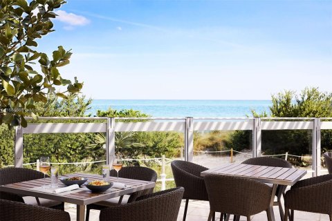 Condo in Miami Beach, Florida, 1 bedroom  № 1380499 - photo 12