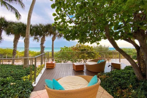 Condo in Miami Beach, Florida, 1 bedroom  № 1380499 - photo 11