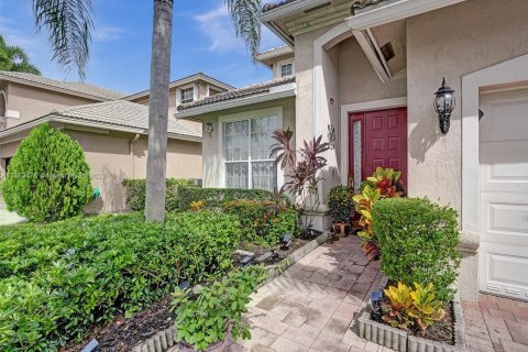 Villa ou maison à vendre à Coral Springs, Floride: 5 chambres, 291.06 m2 № 750102 - photo 7
