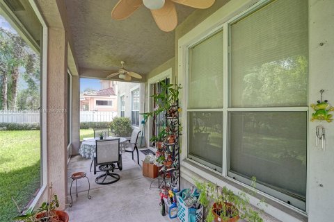 Villa ou maison à vendre à Coral Springs, Floride: 5 chambres, 291.06 m2 № 750102 - photo 26