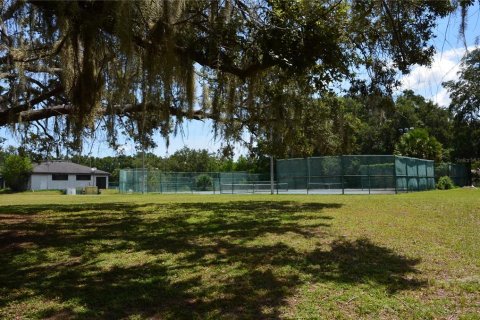 Commercial property in DeLand, Florida 282.05 sq.m. № 695442 - photo 1