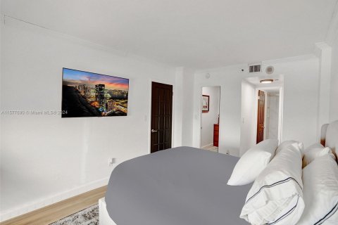 Condominio en venta en North Miami, Florida, 2 dormitorios, 109.81 m2 № 1151238 - foto 22