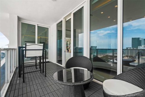 Apartment in Miami Beach, Florida 2 bedrooms, 138.42 sq.m. № 25903 - photo 25