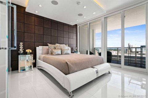 Apartment in Miami Beach, Florida 2 bedrooms, 138.42 sq.m. № 25903 - photo 13