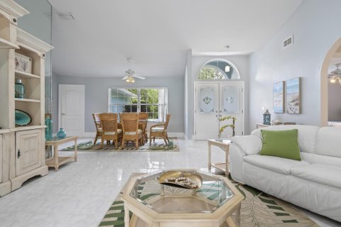 Casa en venta en Palm Coast, Florida, 258.92 m2 № 773907 - foto 14
