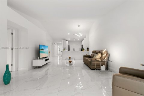 Villa ou maison à vendre à Delray Beach, Floride: 2 chambres, 141.58 m2 № 1215873 - photo 2