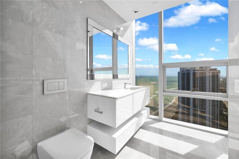 Condo in Sunny Isles Beach, Florida, 5 bedrooms  № 1428354 - photo 21