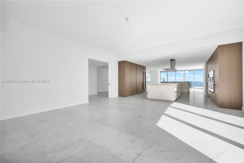 Condo in Sunny Isles Beach, Florida, 5 bedrooms  № 1428354 - photo 3