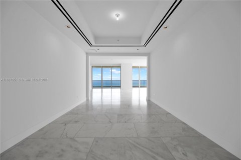 Condo in Sunny Isles Beach, Florida, 5 bedrooms  № 1428354 - photo 19