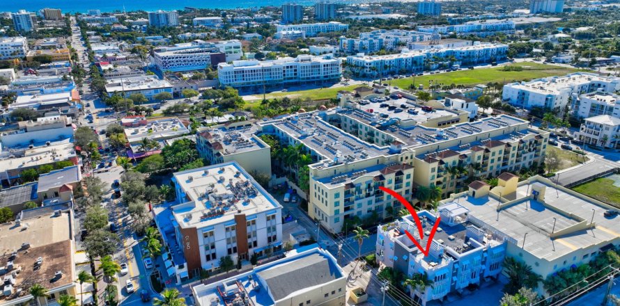 Condominio en Delray Beach, Florida, 2 dormitorios  № 849755